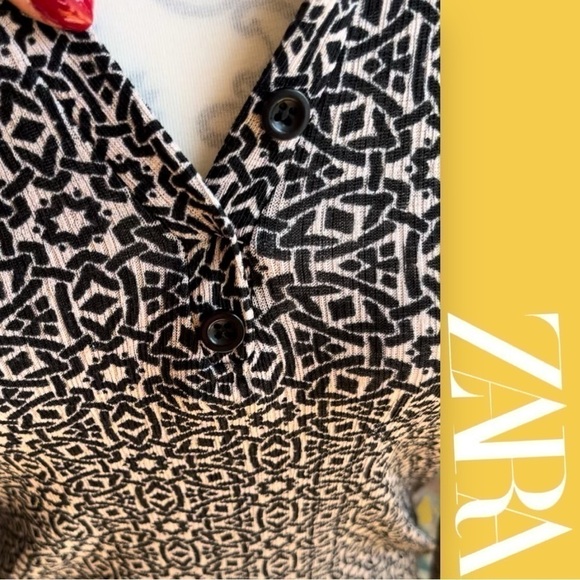 89. Zara long  sleeve top with collar and three buttons - Picture 5 of 8